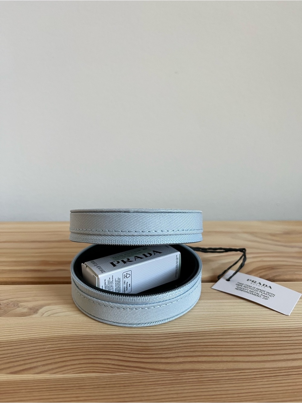 Prada Beauty Round Case - Picture 4 of 4